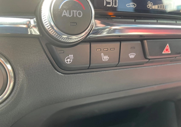 Mazda 3 cena 156666 przebieg: 6600, rok produkcji 2023 z Świebodzin małe 154